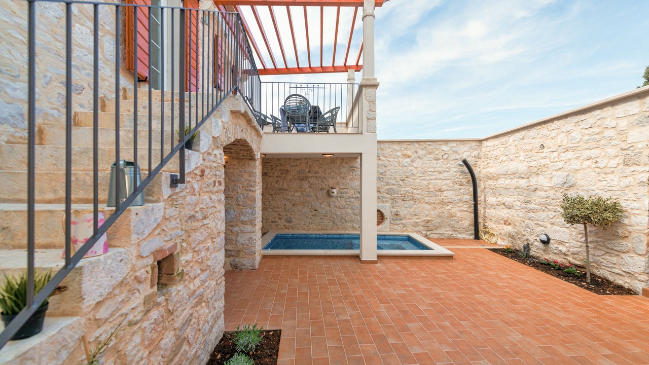 Photo of Outdoor in Supetar