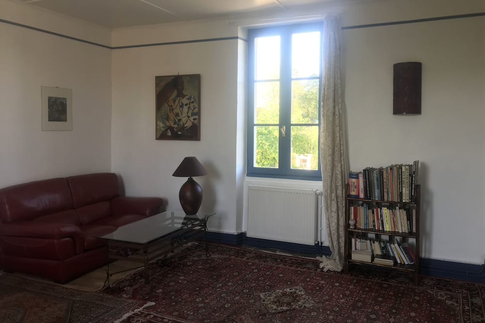 Photo of Livingroom in Valence