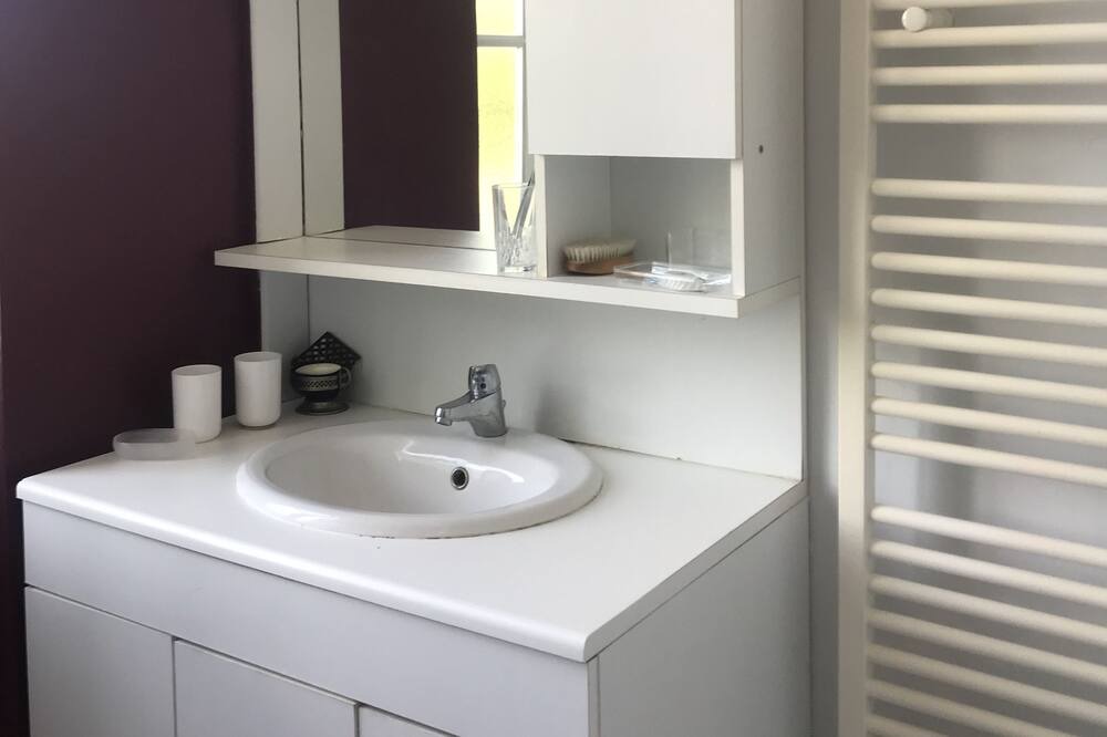 Photo of Bathroom in Valence