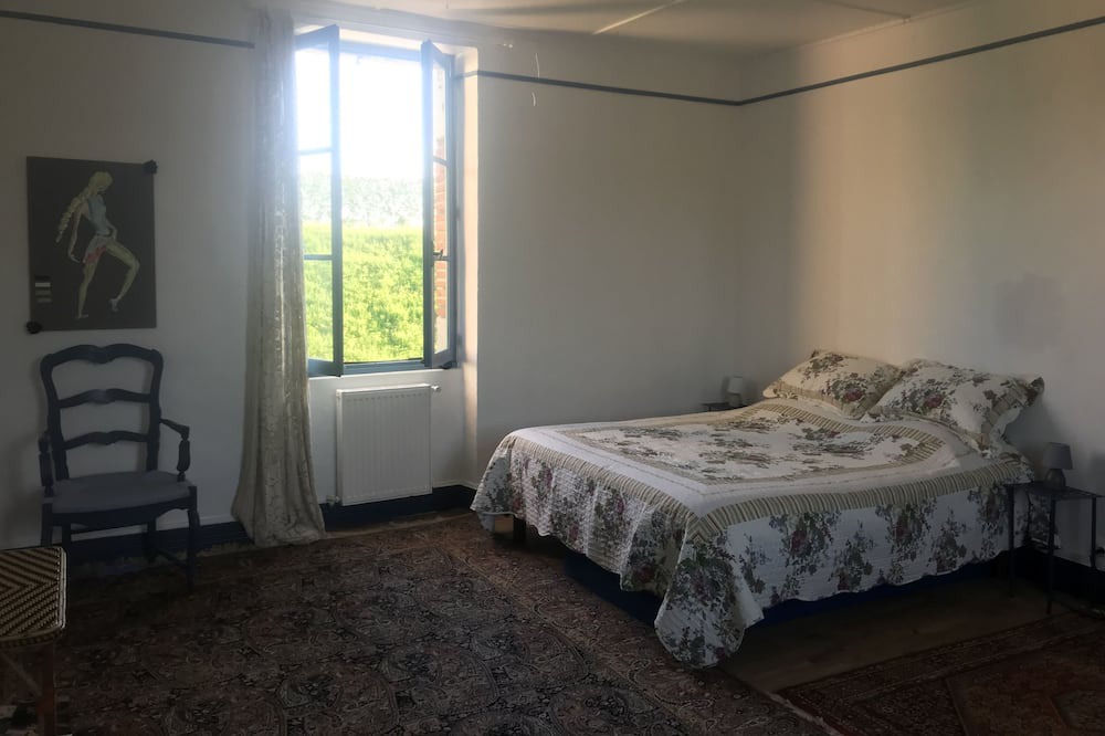 Photo of Bedroom in Valence