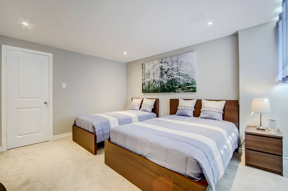 Photo of Bedroom in Ottawa Division