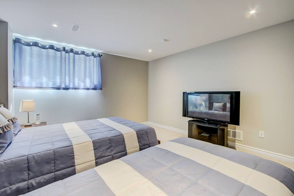 Photo of Bedroom in Ottawa Division