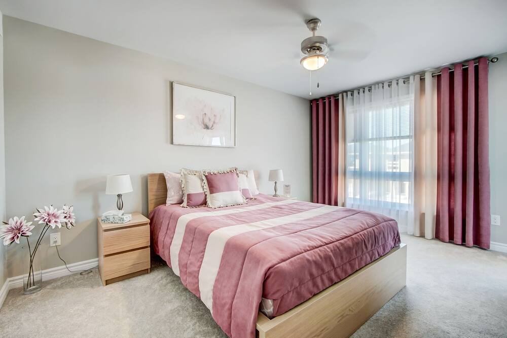 Photo of Bedroom in Ottawa Division