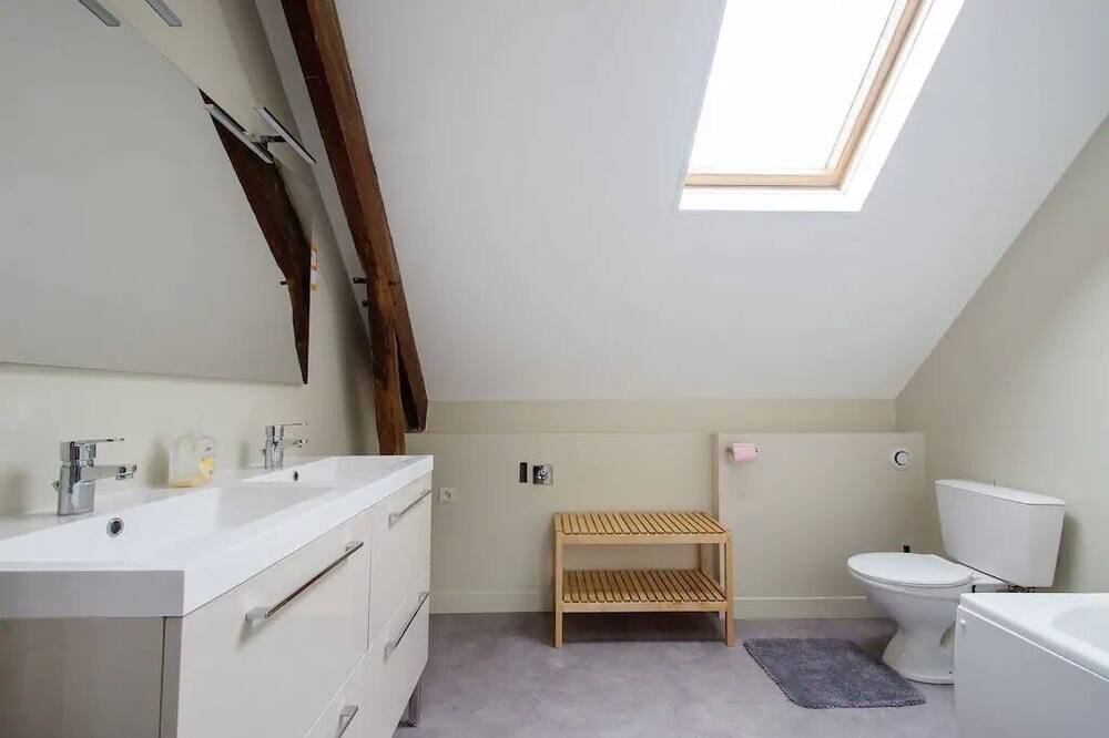 Photo of Bathroom in Meillac