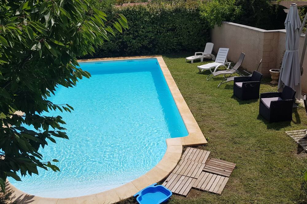 Photo of Outdoor in Plaissan