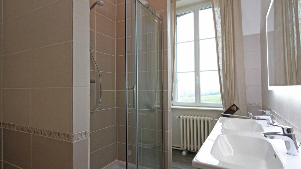 Photo of Bathroom in Neuvy-au-Houlme