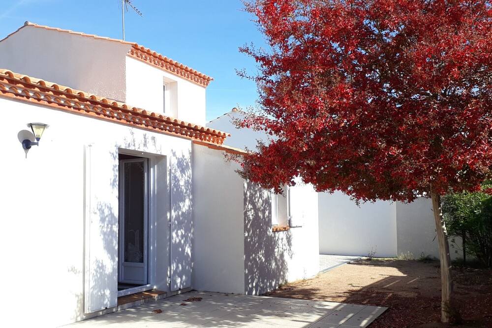 Photo of Patio Balcony in LʼAiguillon-sur-Mer