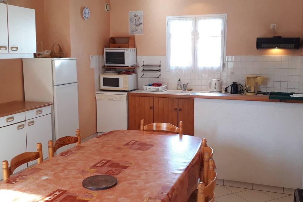 Photo of Kitchen in LʼAiguillon-sur-Mer