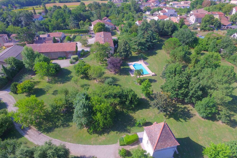 Photo of Outdoor in Saint-Loup