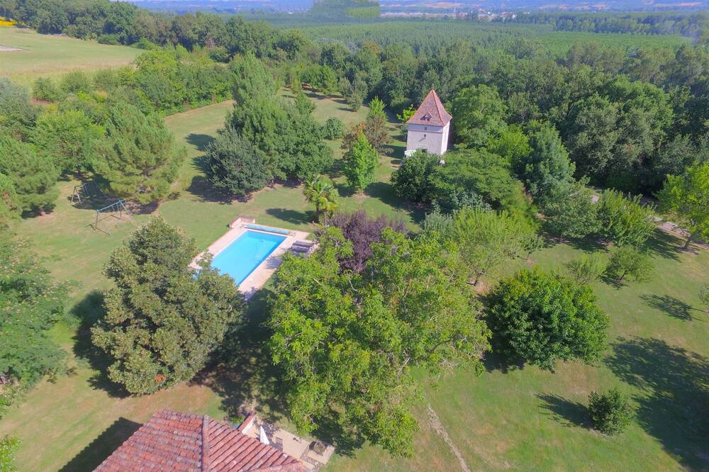 Photo of Outdoor in Saint-Loup