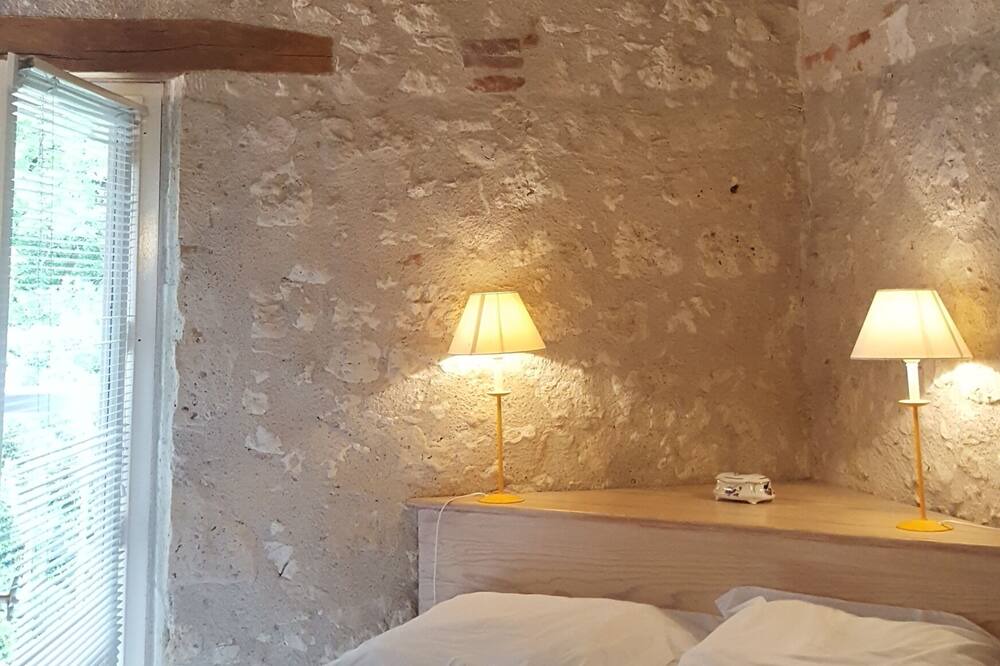Photo of Bedroom in Saint-Loup
