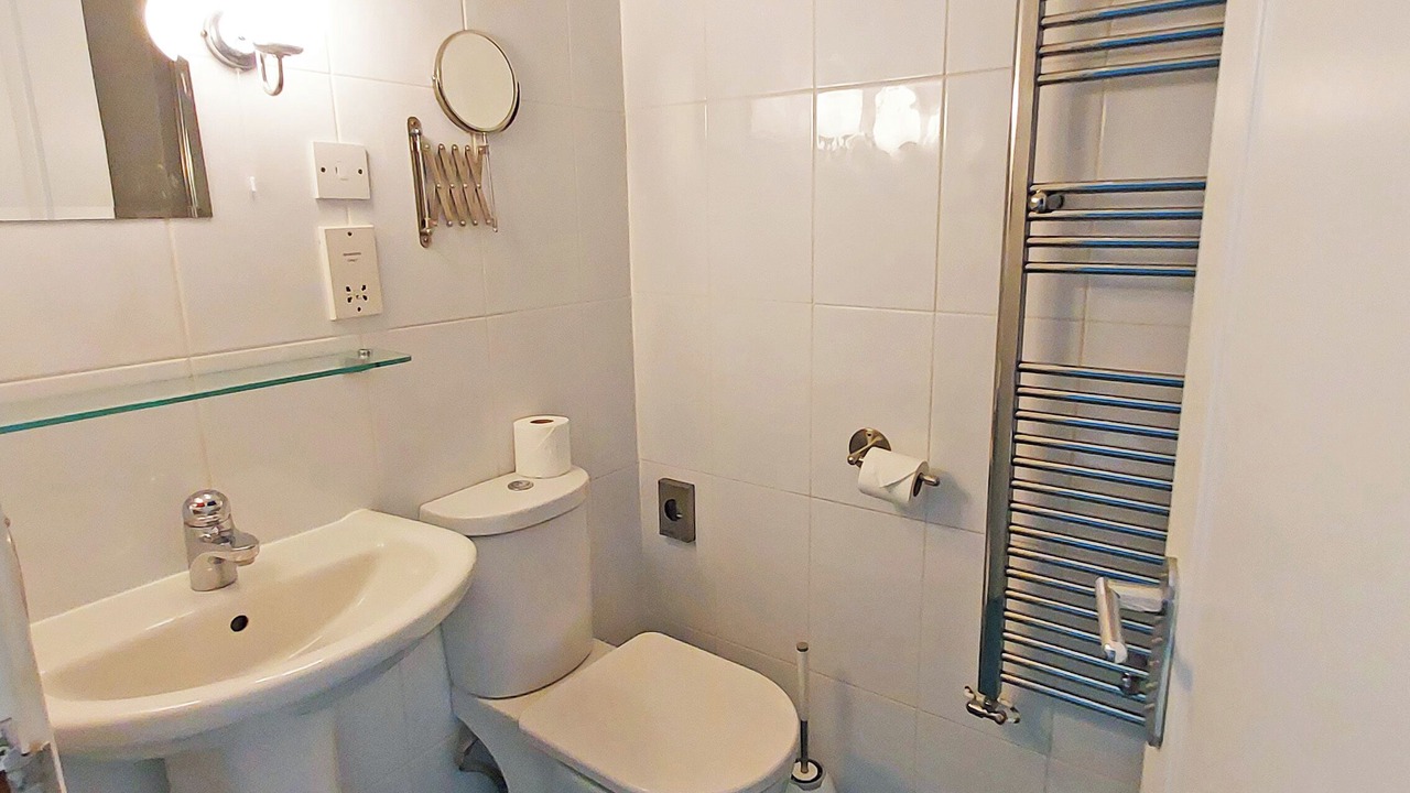 Photo of Bathroom in Eyemouth