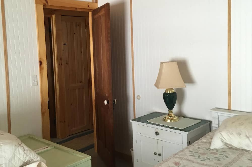 Photo of Bedroom in Thousand Island Park