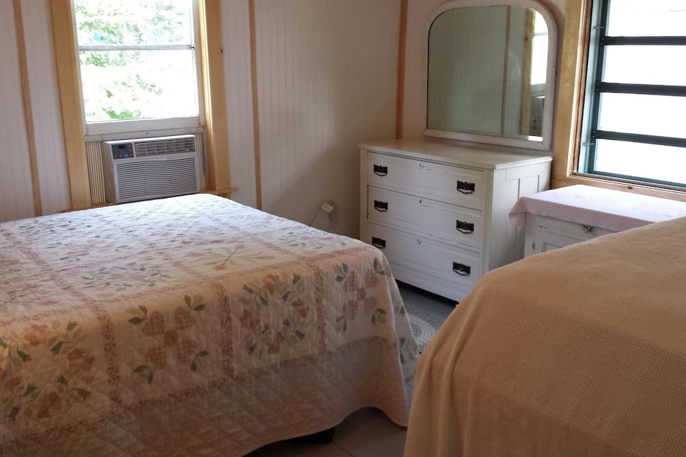 Photo of Bedroom in Thousand Island Park