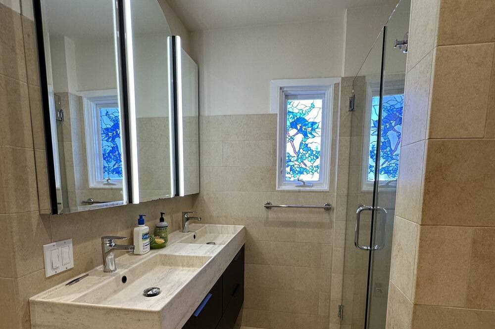 Photo of Bathroom in Inner Richmond