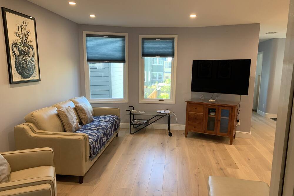 Photo of Bedroom in Inner Richmond