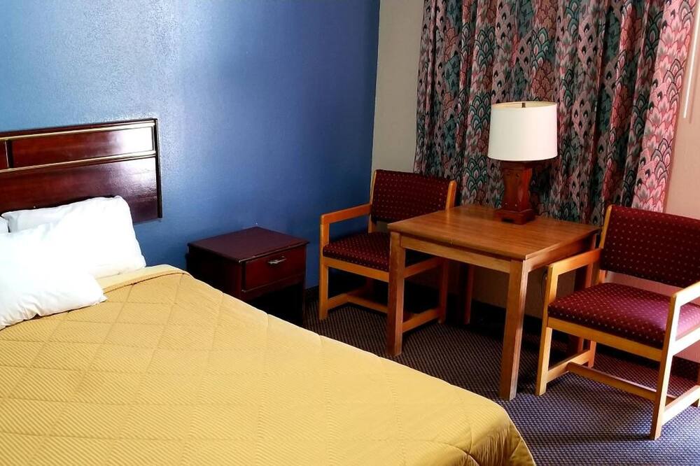 Photo of Bedroom in Conway