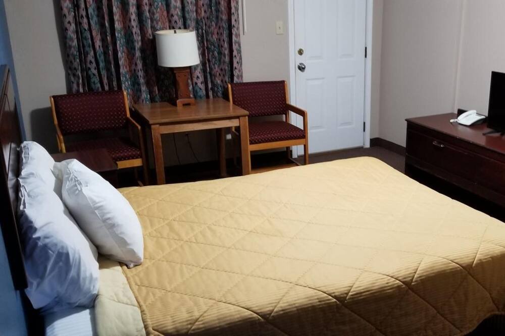 Photo of Bedroom in Conway
