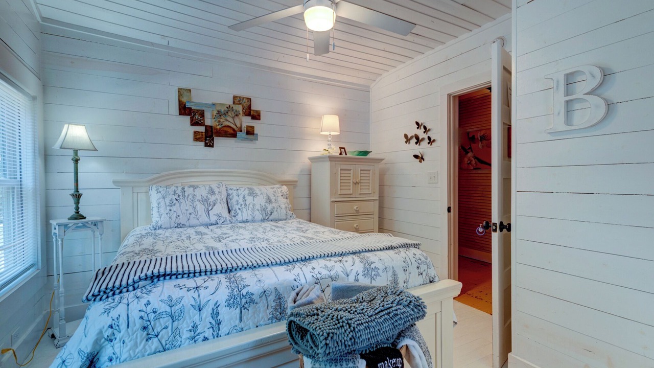 Photo of Bedroom in Folly Beach