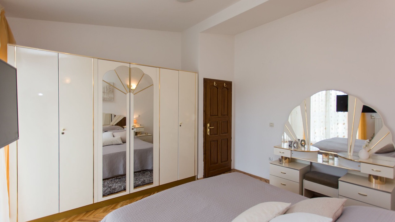 Photo of Bedroom in Neoric