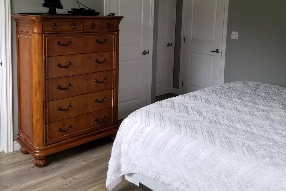 Photo of Bedroom in Pointe aux Roches