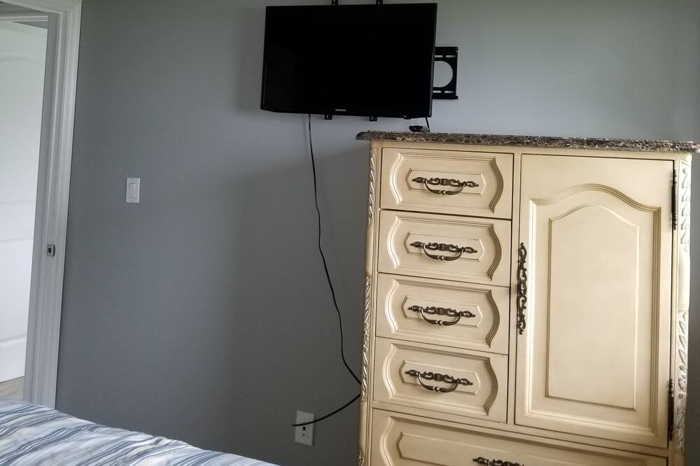 Photo of Bedroom in Pointe aux Roches