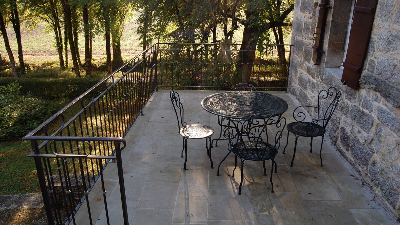 Photo of Patio Balcony in Saint-Germain-du-Bel-Air