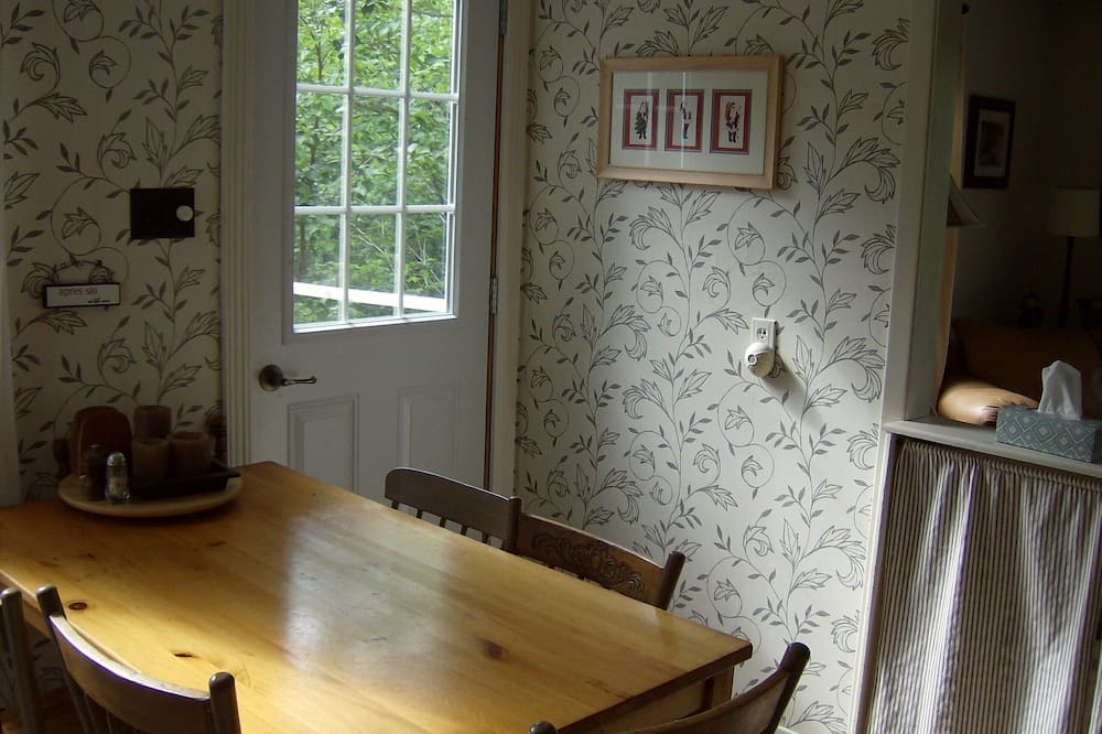 Photo of Kitchen in Wentworth