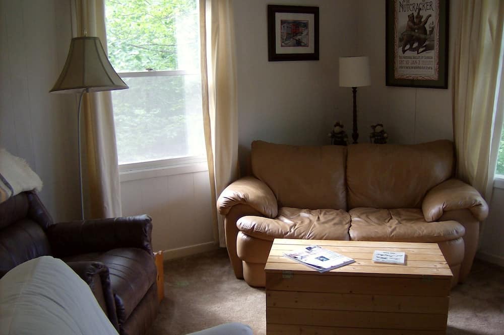 Photo of Livingroom in Wentworth