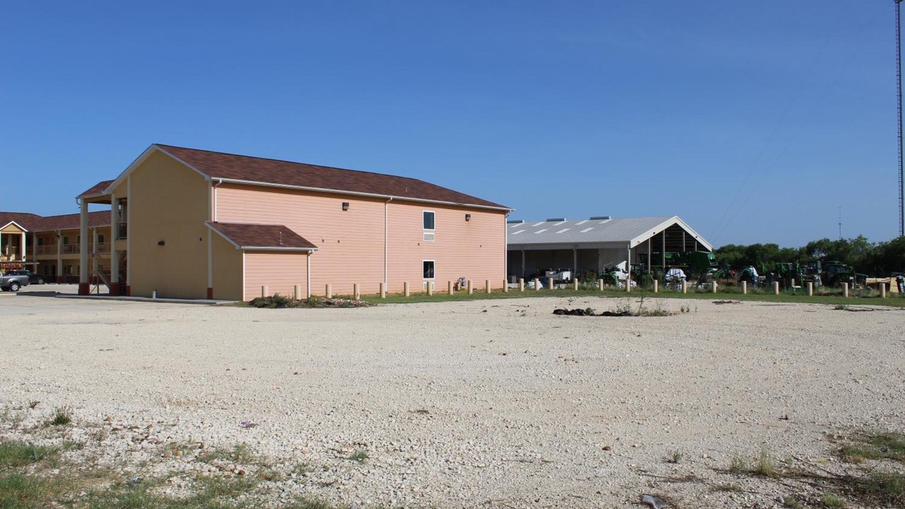 Photo of Outdoor in Pearsall