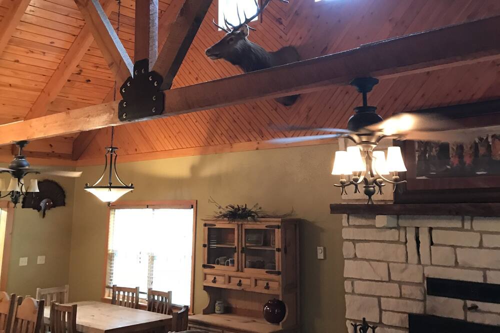 Photo of Livingroom in Antlers