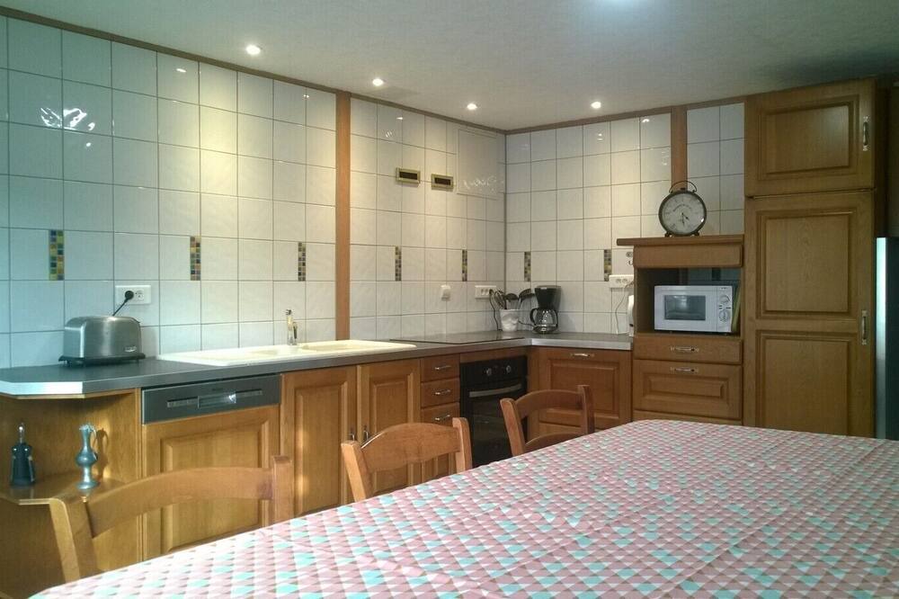 Photo of Kitchen in Perrancey-les-Vieux-Moulins