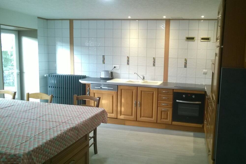 Photo of Kitchen in Perrancey-les-Vieux-Moulins