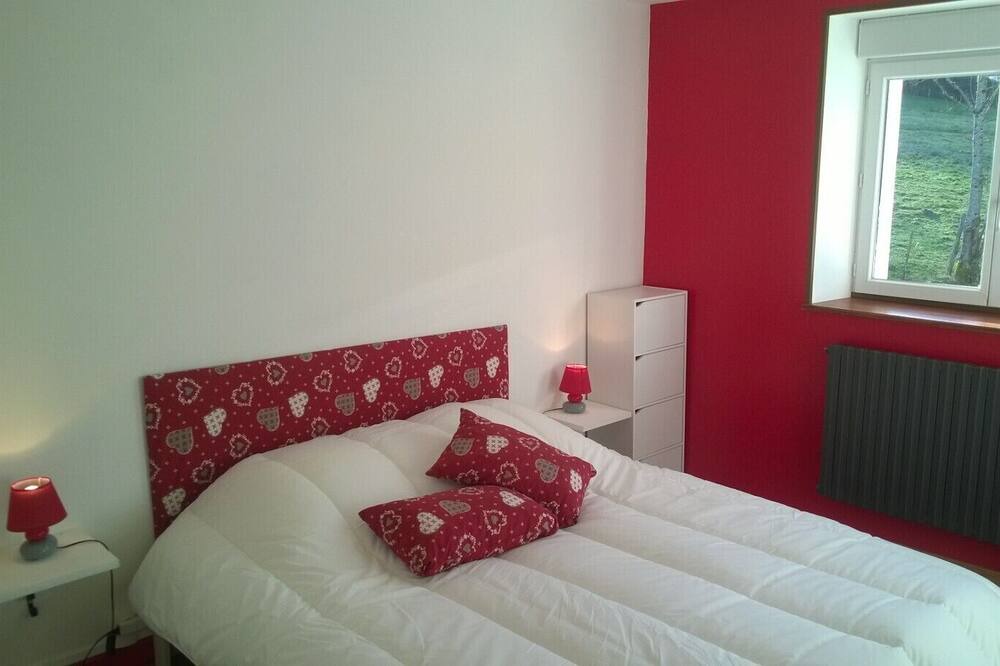 Photo of Bedroom in Perrancey-les-Vieux-Moulins