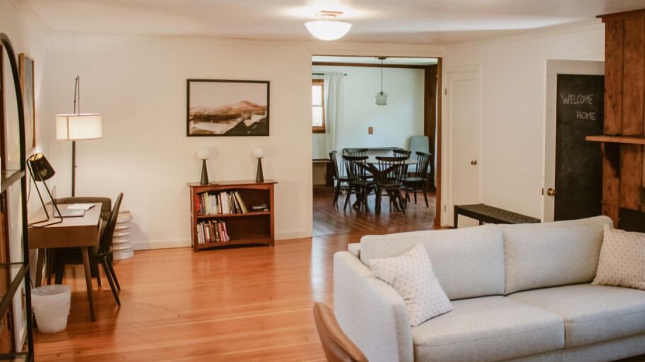 Photo of Bedroom in Anderson Valley