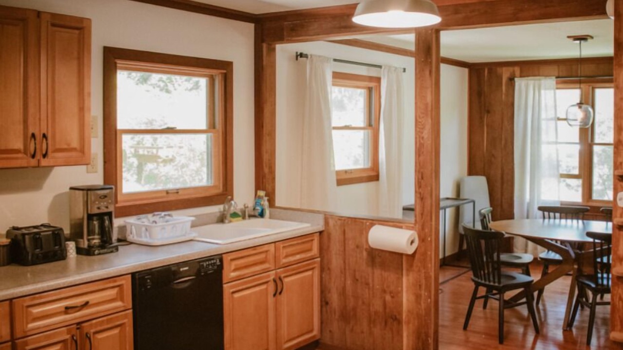 Photo of Bedroom in Anderson Valley