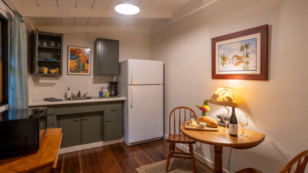 Photo of Bedroom in Anderson Valley