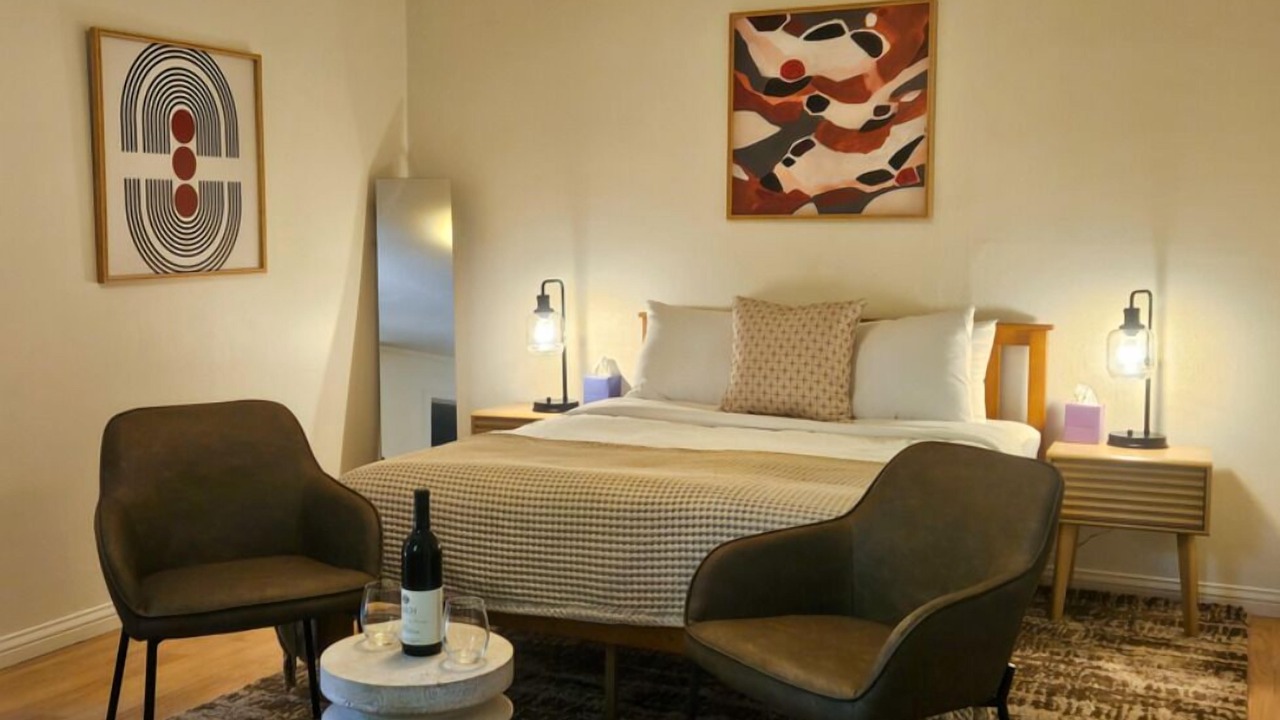 Photo of Bedroom in Anderson Valley