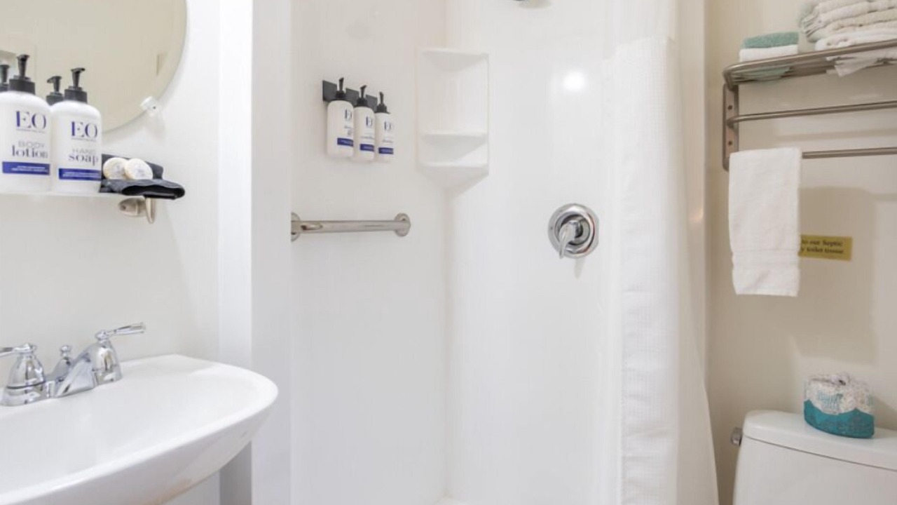 Photo of Bathroom in Anderson Valley