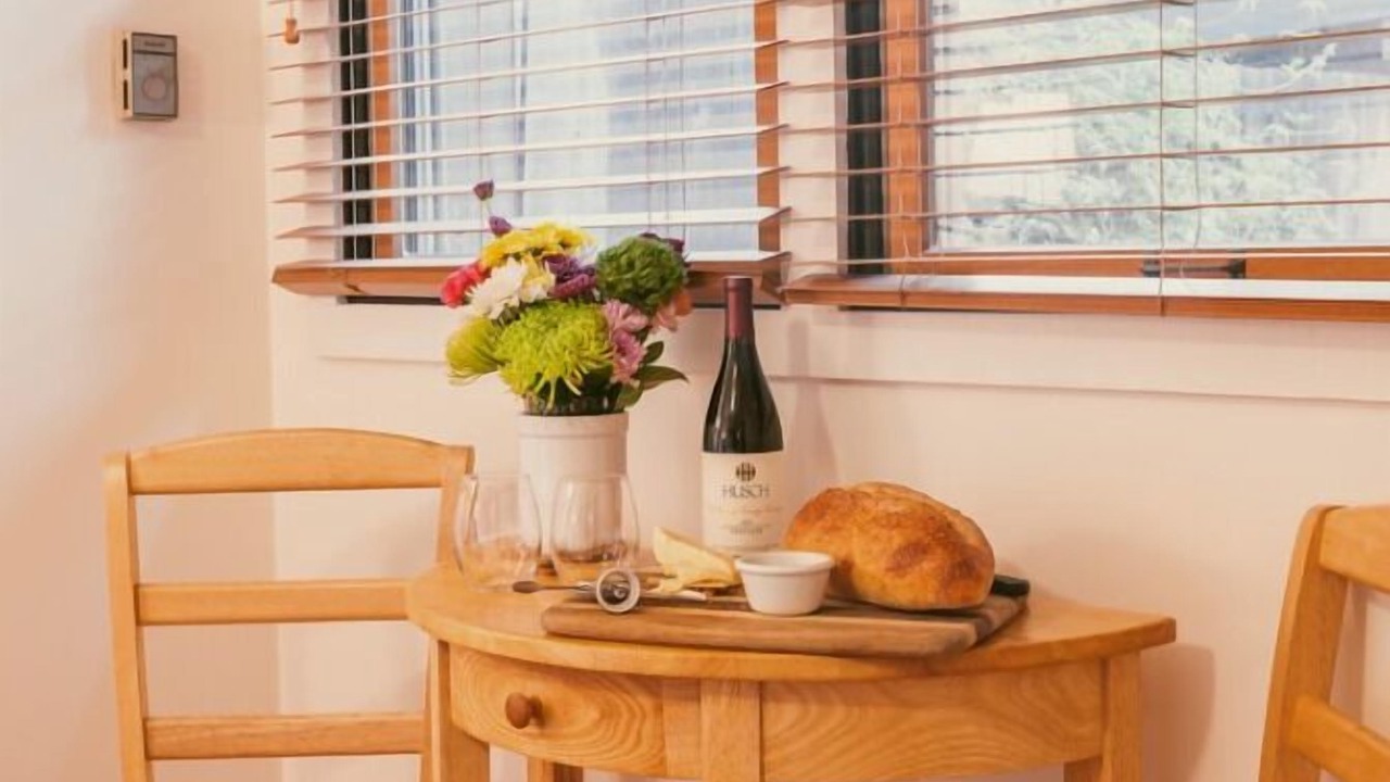 Photo of Livingroom in Anderson Valley