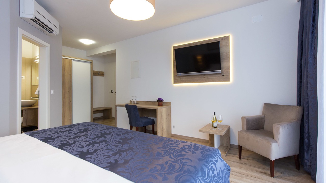 Photo of Bedroom in Punat