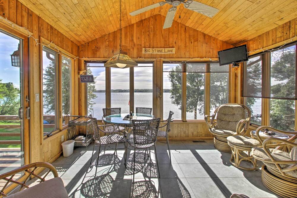 Photo of Livingroom in Ortonville