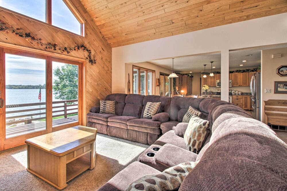 Photo of Livingroom in Ortonville