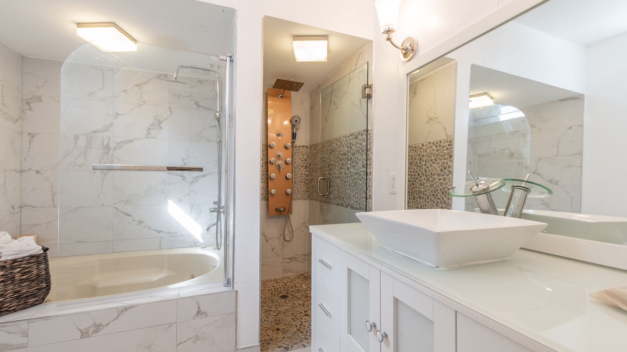 Photo of Bathroom in Weehawken