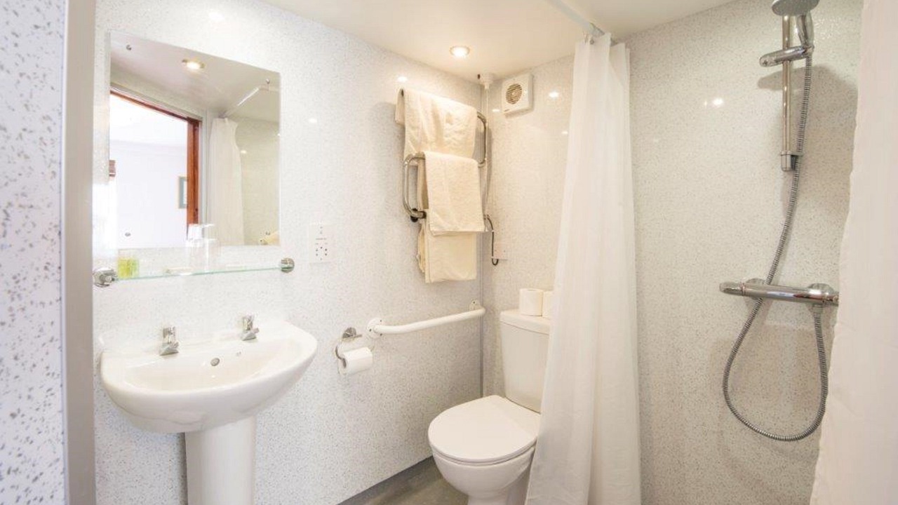 Photo of Bathroom in Llandovery