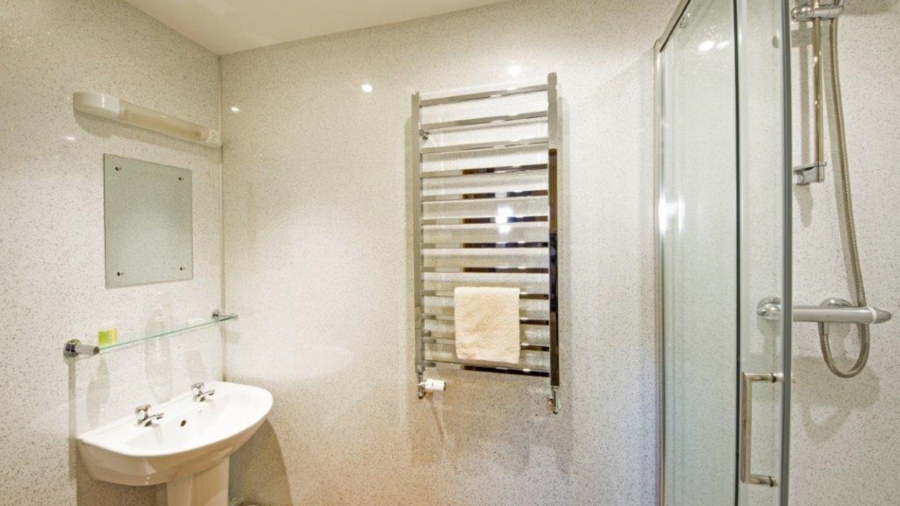 Photo of Bathroom in Llandovery