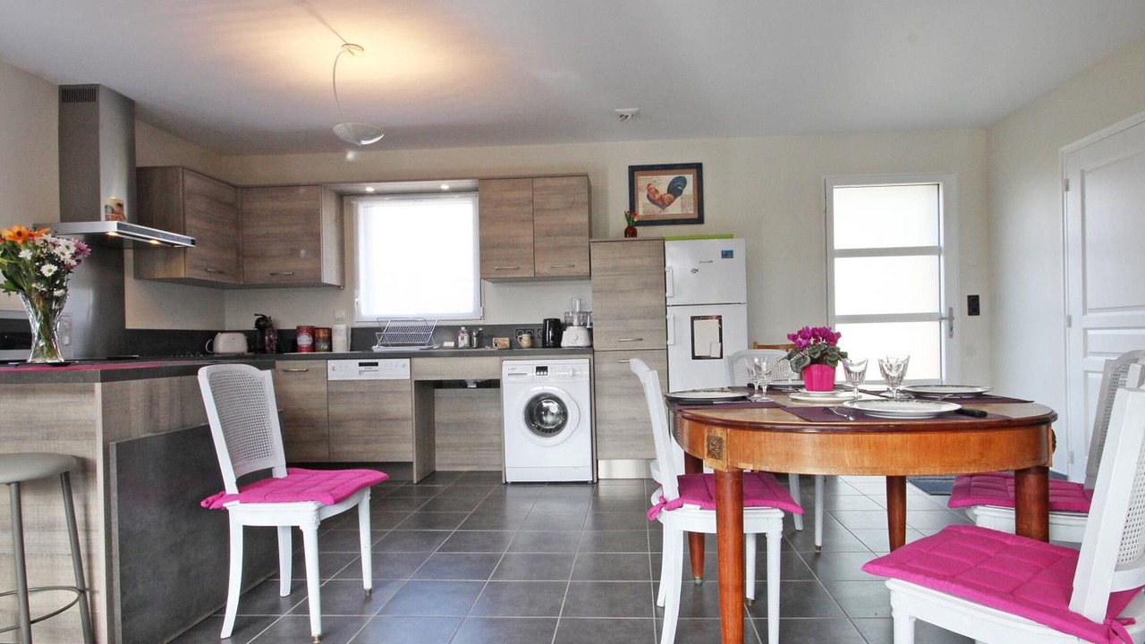 Photo of Kitchen in Saint-Martin-d'Ecublei