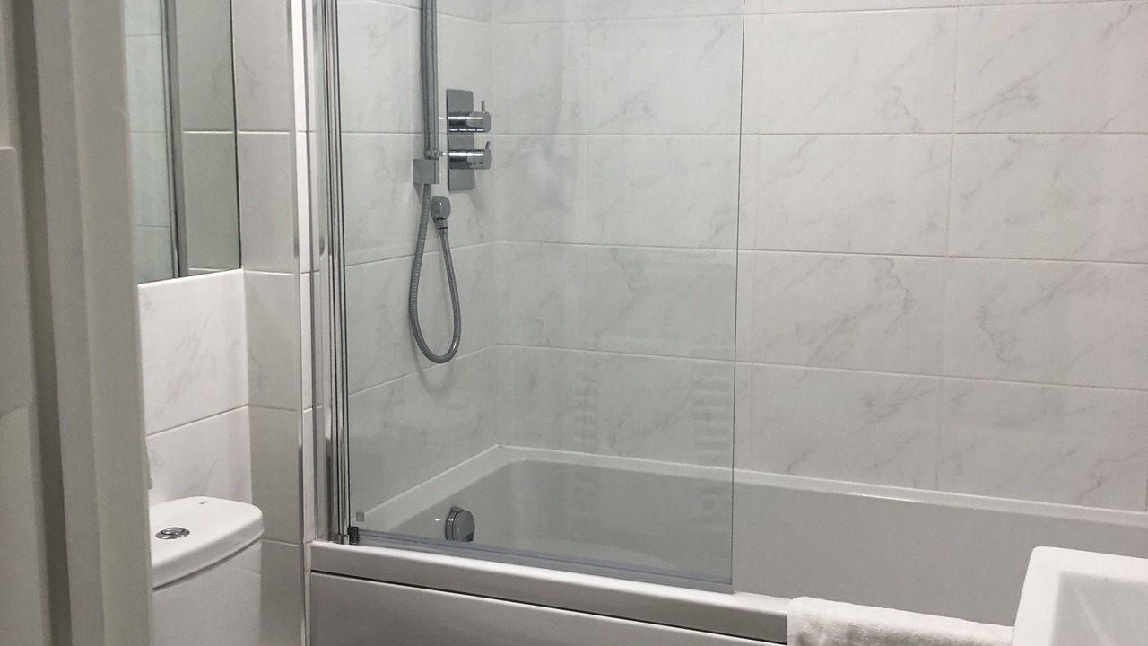 Photo of Bathroom in Cuddesdon