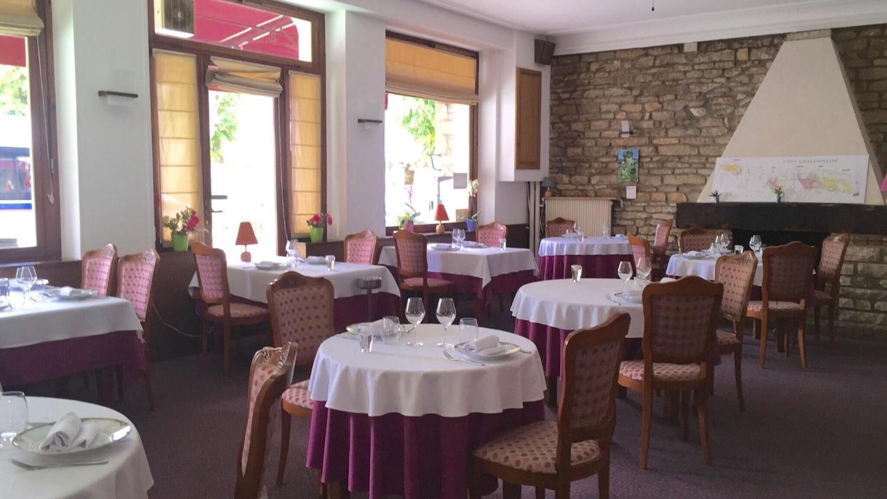 Photo of Others in Rully