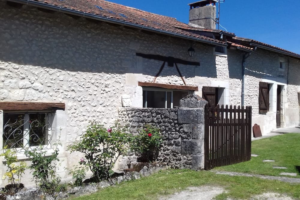 Photo of Outdoor in Montagrier